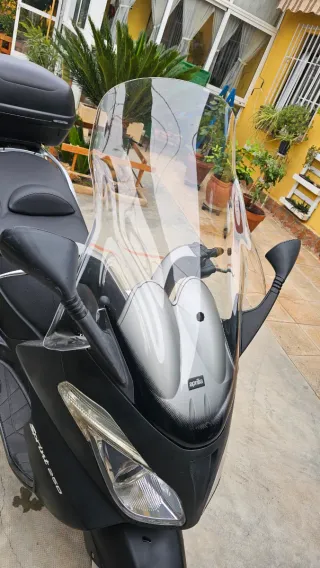 Aprilia Atlantic 250 - Scooter 2011