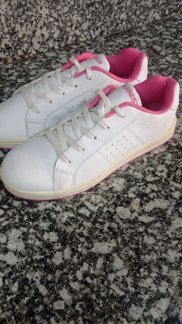 Zapatillas Bamba blancas y rosas