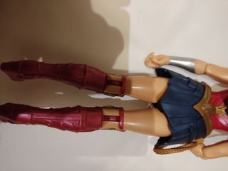 Figura Wonder Woman GRANDE DC Comics 30cm