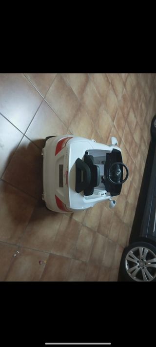 Coche Mercedes eléctrico infantil