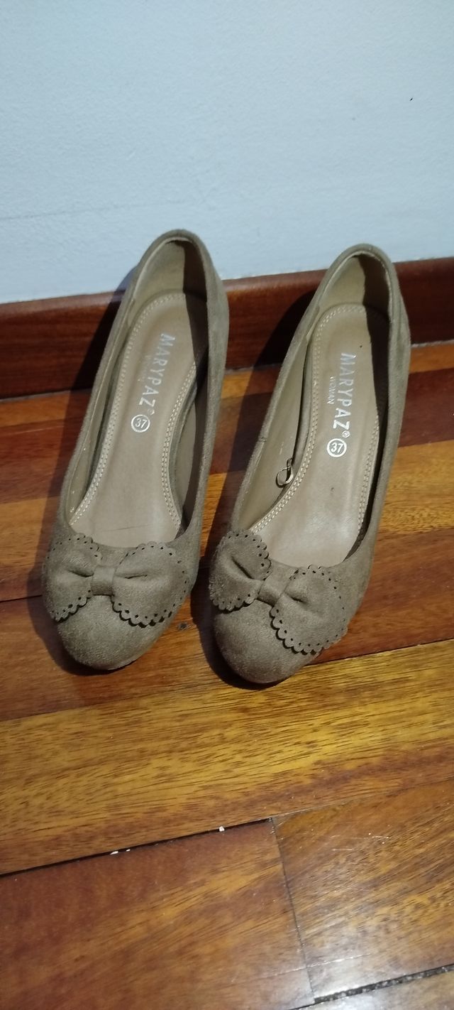 Zapatos MaryPaz ante beige 37