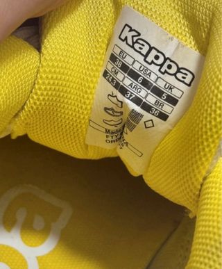 Zapatillas Kappa amarillas y grises