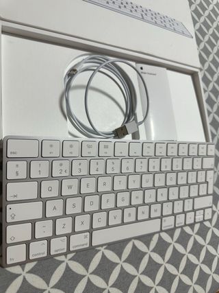 Teclado Apple Magic Keyboard 2 Gen. QWERTY