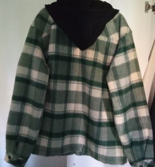 Camisas a cuadros, lisa y chaqueta(c)