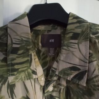 Camisas a cuadros, lisa y chaqueta(c)