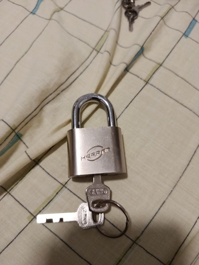 candados varios modelos Lote