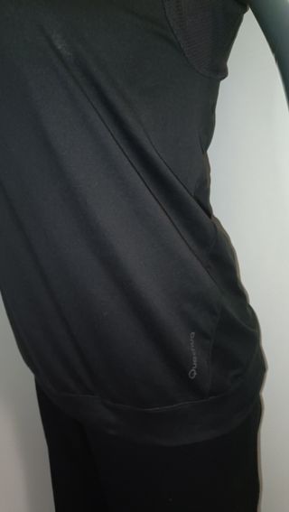 Camiseta negra básica