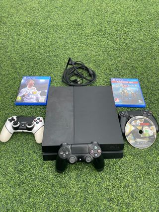 PS4 (PlayStation 4) 