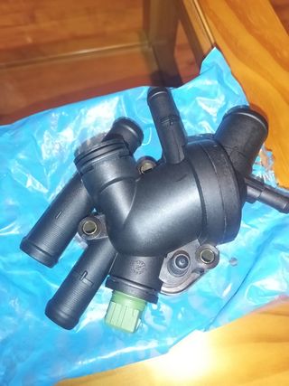 Cuerpo termostato Renault Megane y Kango