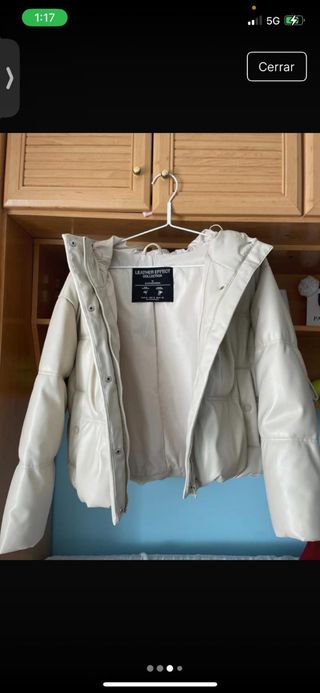 Plumas Stradivarius beige