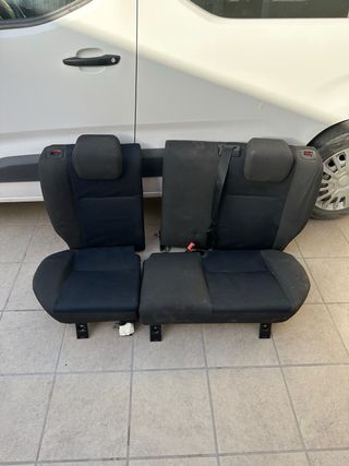 Asientos traseros Ford Focus