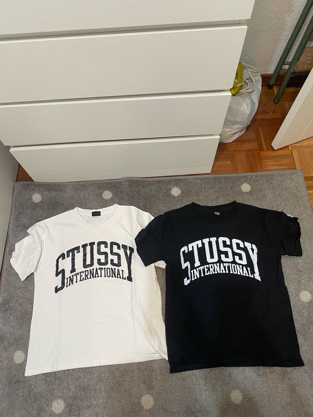 2 Camisetas Stussy International