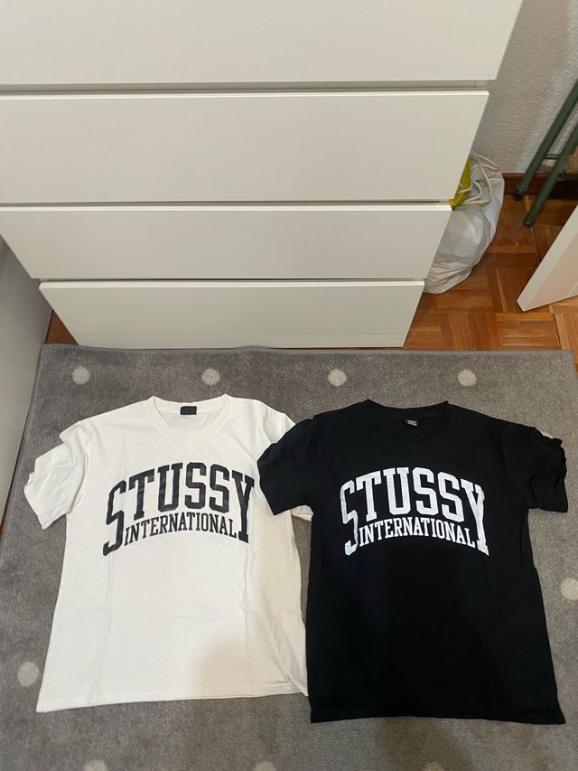 2 Camisetas Stussy International