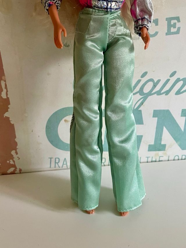 Vintage Barbie Sindy Popstar Fashion Doll Hasbro