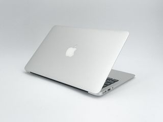 MacBook Air 11" Intel Core i5 2 núcleos 1.6GHz - SSD 128Gb - RAM 4Gb