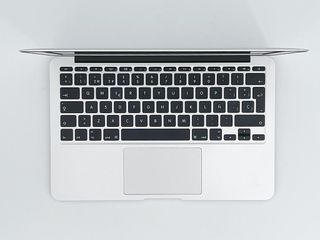 MacBook Air 11" Intel Core i5 2 núcleos 1.6GHz - SSD 128Gb - RAM 4Gb