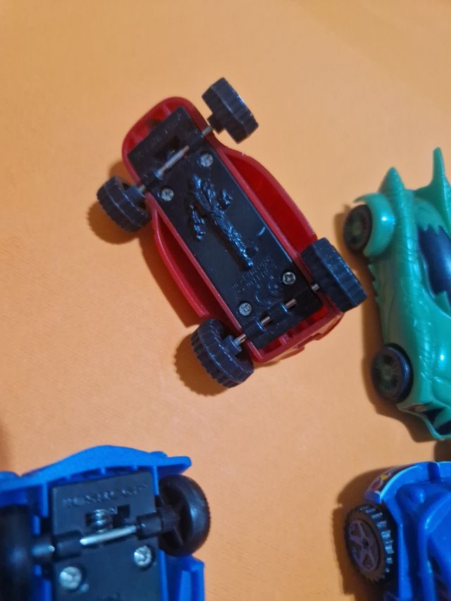 12 Macchinine da corsa vintage