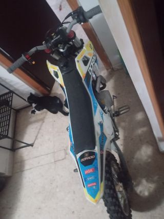 Motocross Dorado 80cc

