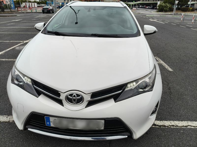 Toyota Auris 2015 - foto 1