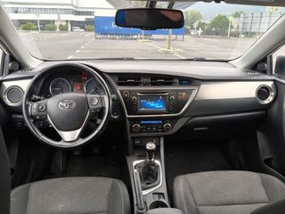 Toyota Auris 2015