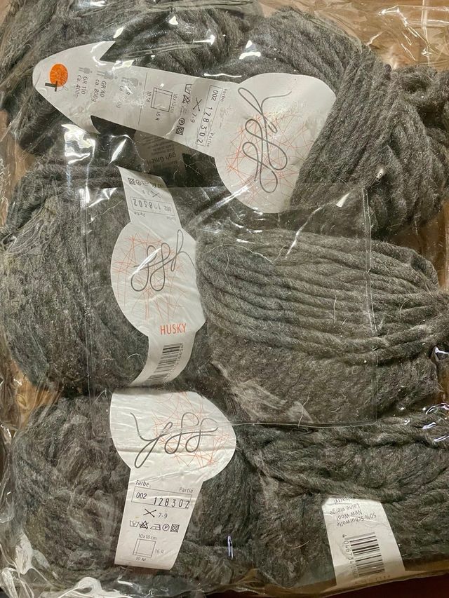 17 ovillos lana gris oscuro ggh husky