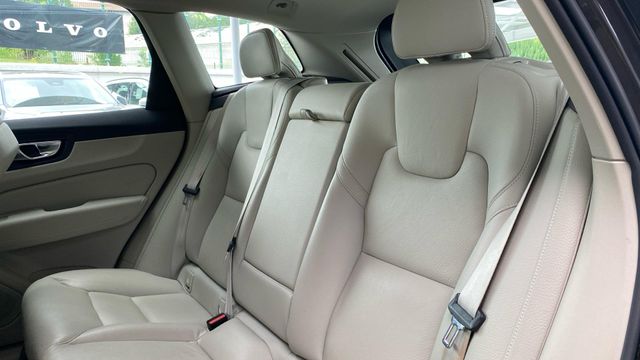 VOLVO XC60 todoterreno 2.0 D B4 INSCRIPTION AUTO 5P