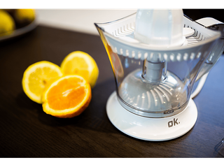 Exprimidor - OK. OJU 102 Potencia 40W, Depósito de 0.5L, Tapa transparente