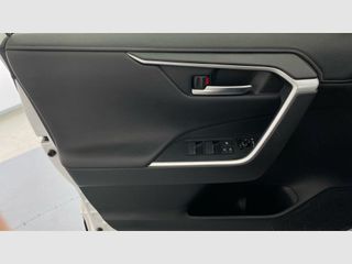 Toyota Rav4 2.5l 220H Advance