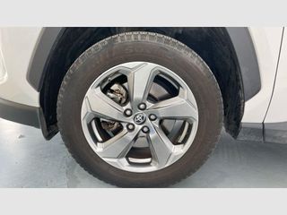 Toyota Rav4 2.5l 220H Advance