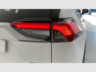 Toyota Rav4 2.5l 220H Advance