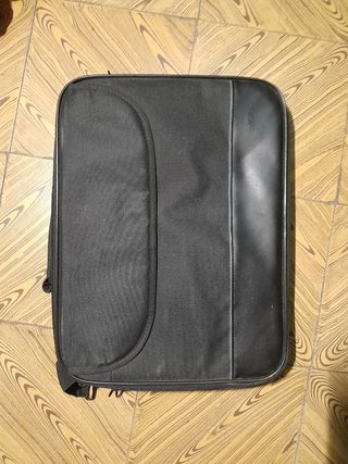 Funda para ordenador portátil negra