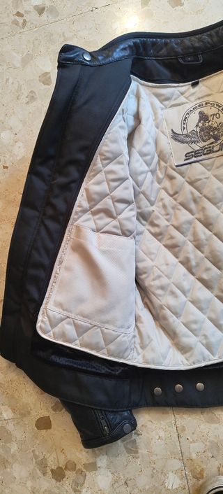 Chaqueta moto piel negra Segura