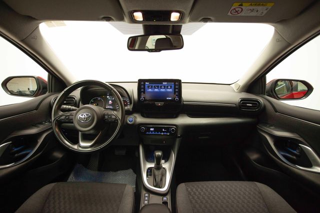 TOYOTA Yaris 1.5 120H Business Plus