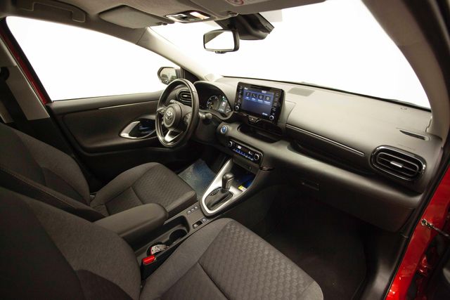 TOYOTA Yaris 1.5 120H Business Plus