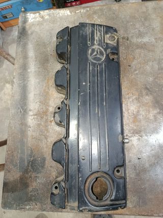 Tapa de motor Mercedes Benz om102