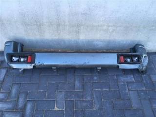 Paragolpes trasero Toyota J90