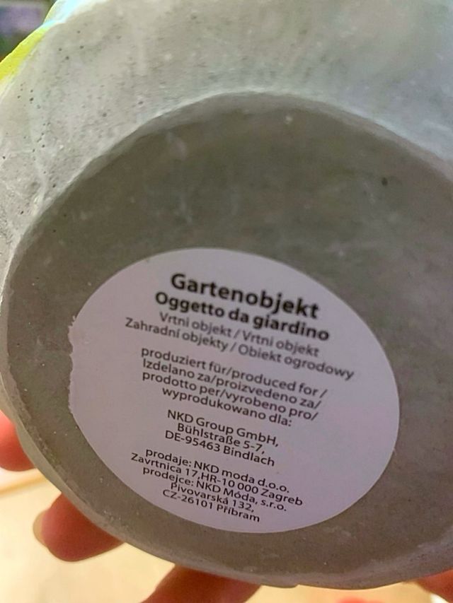 Rosa in cemento, gialla, dipinta a mano 