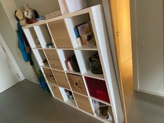 Estantería Kallax blanca y roja