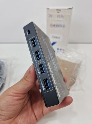 KVM Switch - Conmutador KVM nuevo SKU:230814