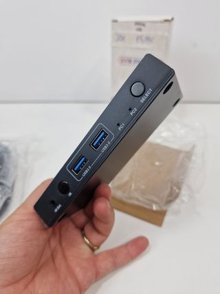 KVM Switch - Conmutador KVM nuevo SKU:230814