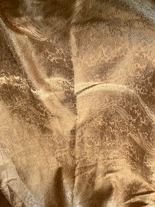 Due tende incredibilmente belle, colore oro