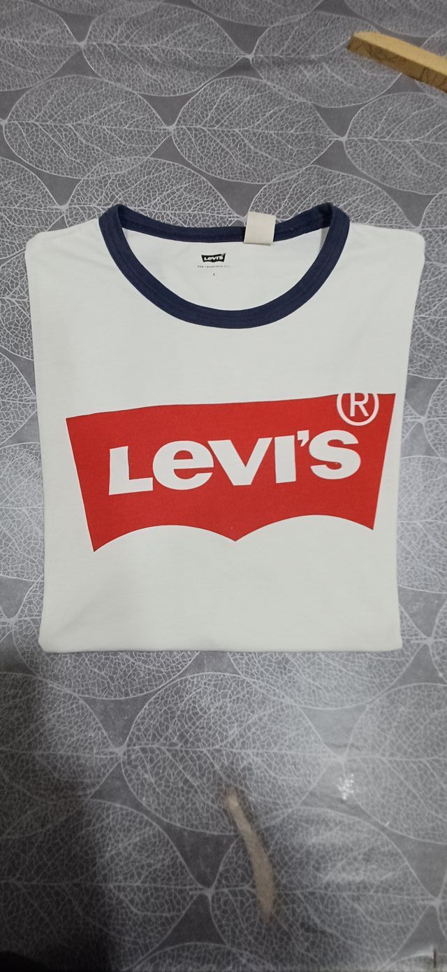Camiseta Levi's L - roja y blanca