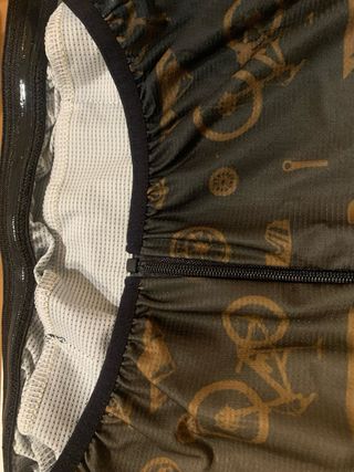 Maillot ciclismo Kavant talla S.
Sin estrenar.