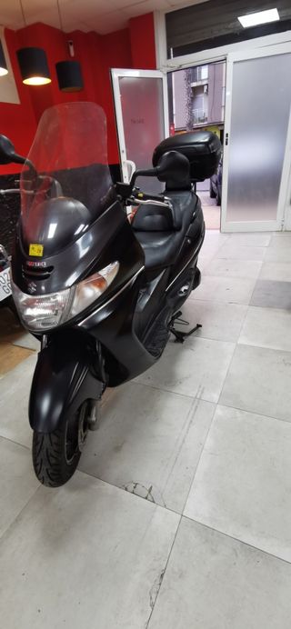 Scooter Suzuki Burgman 400cc