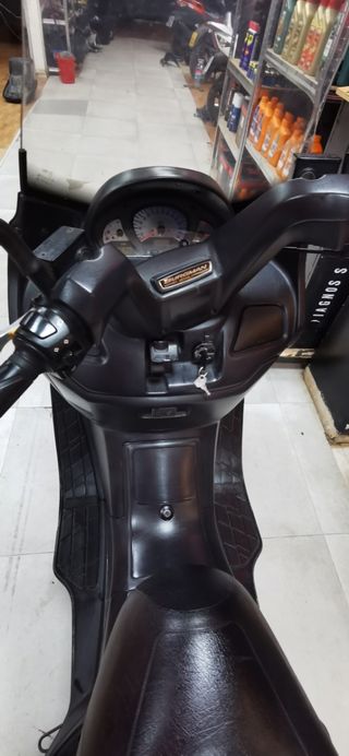 Scooter Suzuki Burgman 400cc