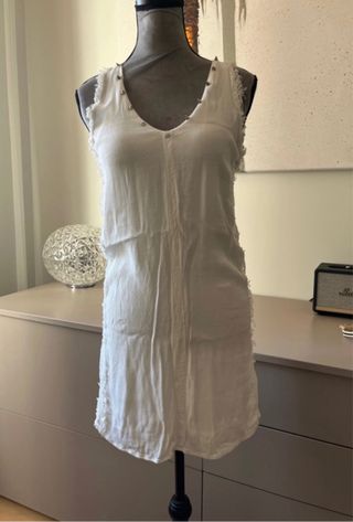 Vestito bianco pizzo e borchie 

