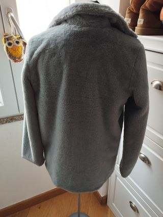 Giacca ecopelliccia grigio chiaro