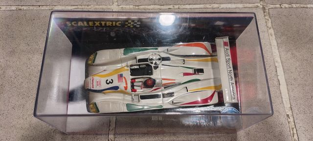 Coche Scalextric Audi R8