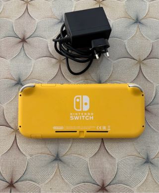 Nintendo Switch Lite Gialla