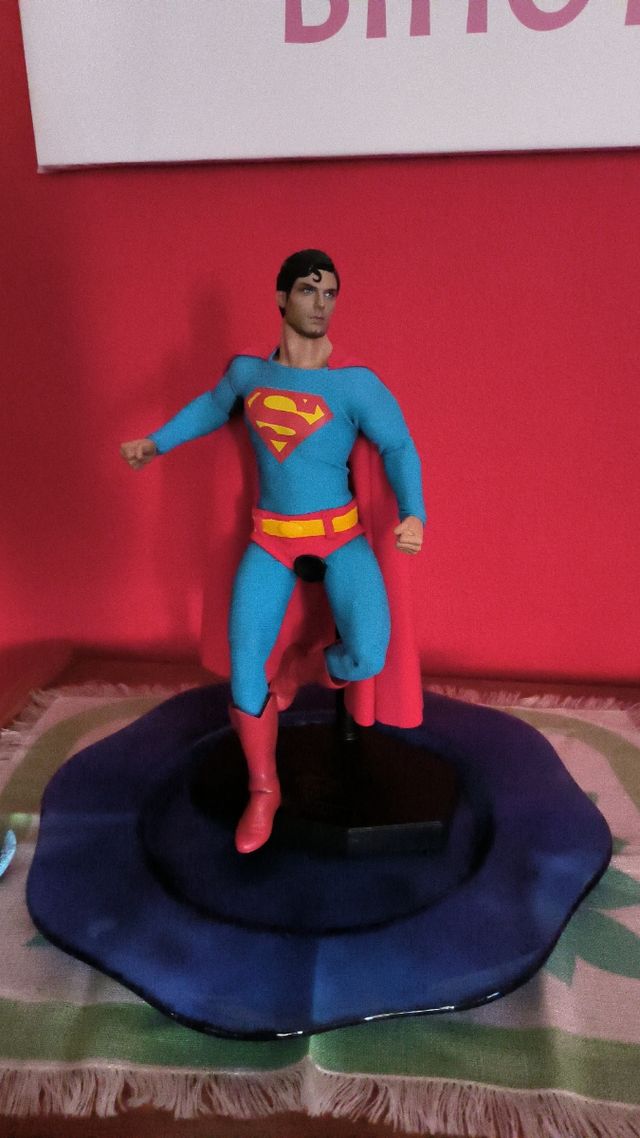 Figura Superman escala 1/6